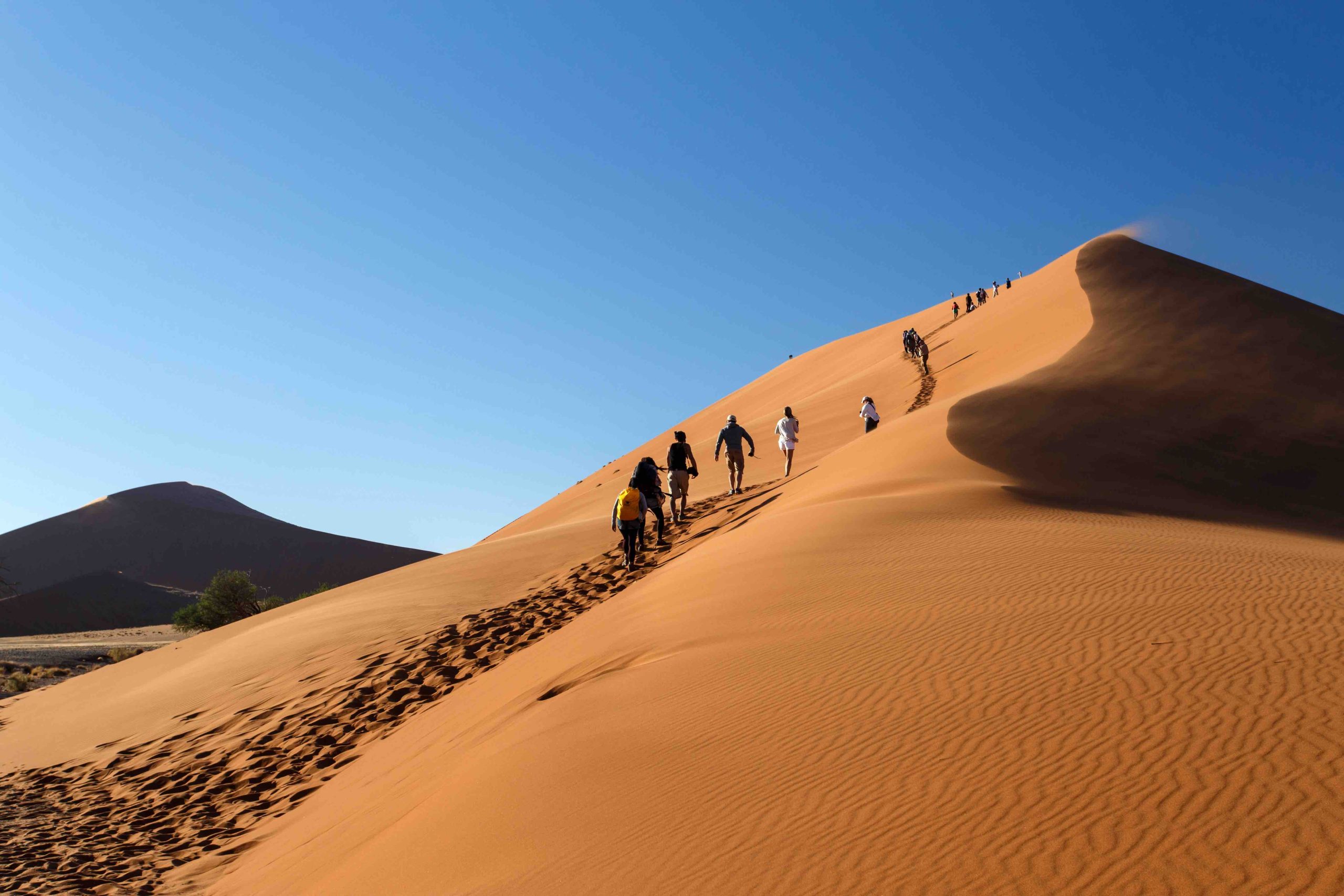 Explore multiple destinations at the same time Explore multiple destinations at the same time